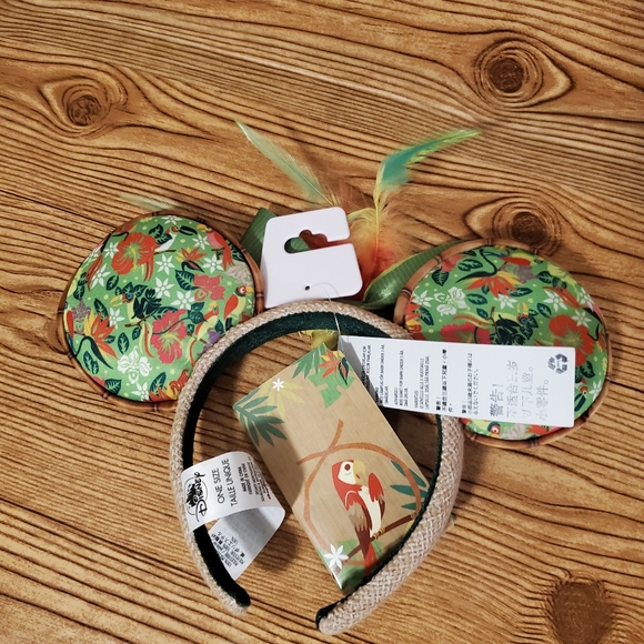 Disney Tiki Minnie Ears🏝 - Picture 2 of 3